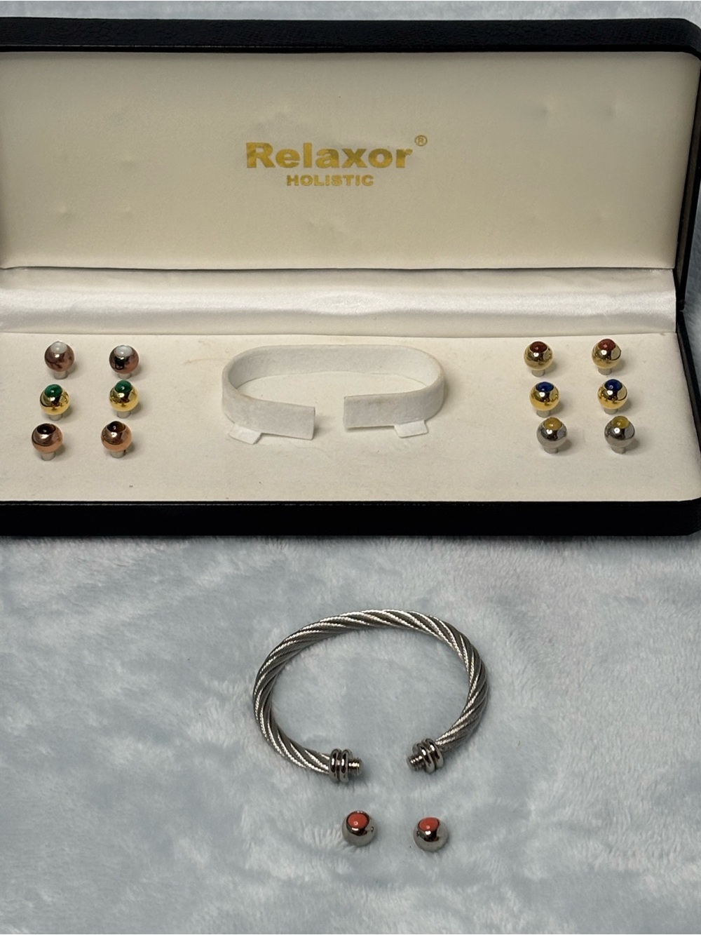 BNIB Eelaxir Holistic therapy bracelet set